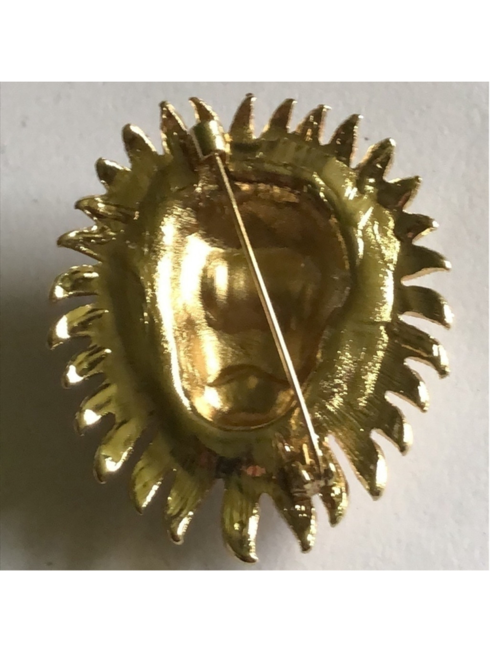 Gold Tone Rhinestone Green Rhinestone Eyes Lions Head Brooch - Picture 7 of 8